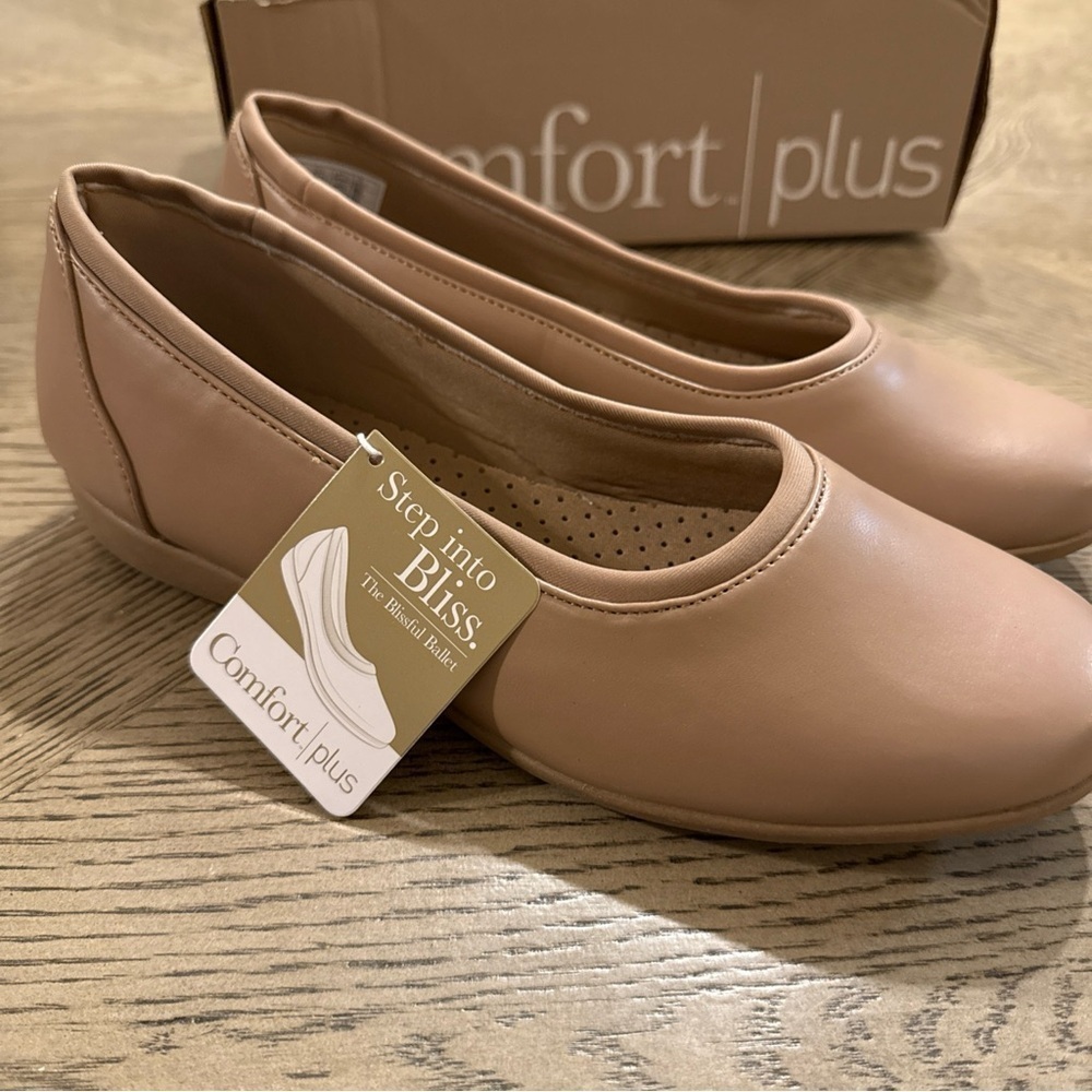Comfort Plus Women's Nude Faux Leather Flats